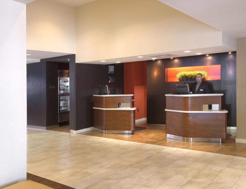 Courtyard By Marriott Danbury Hotel Buitenkant foto