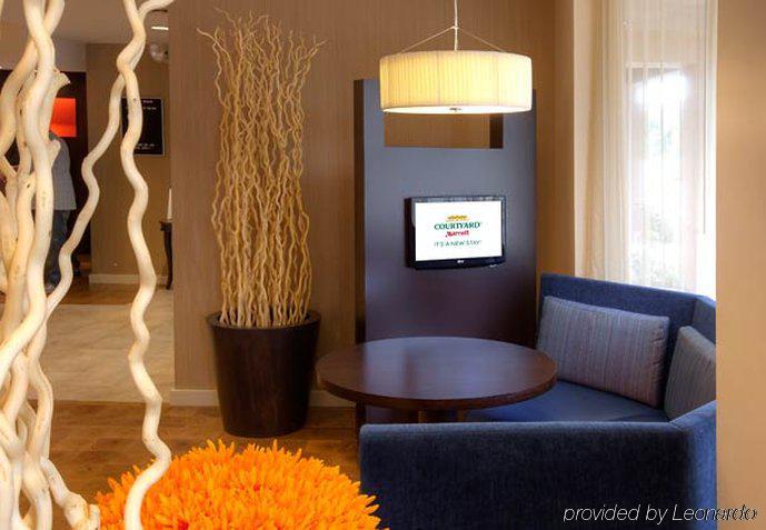 Courtyard By Marriott Danbury Hotel Buitenkant foto